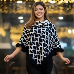 BLACK/WHITE PONCHO
